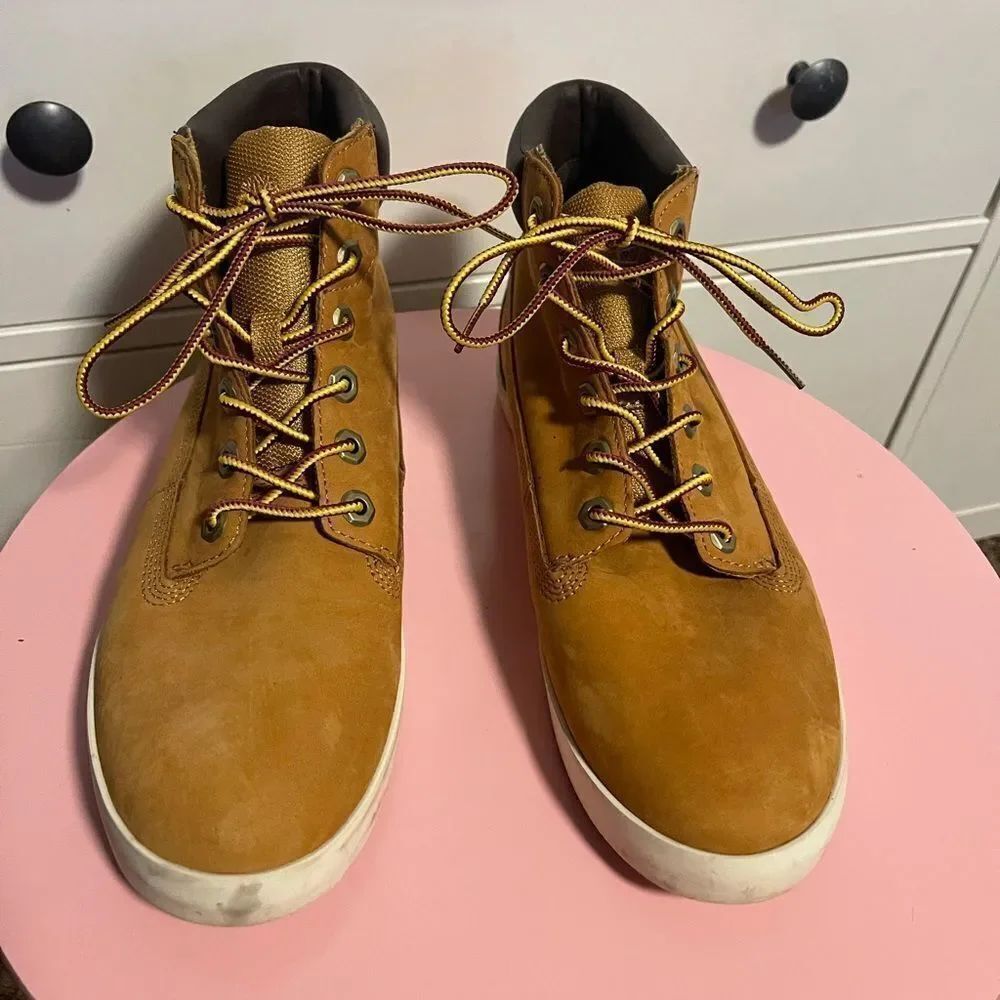 Women’s Timberlands - Picture 3 of 8
